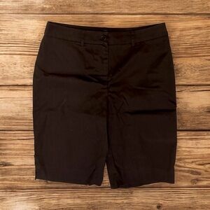 JONES NEW YORK BERMUDA SHORTS SIZE 4